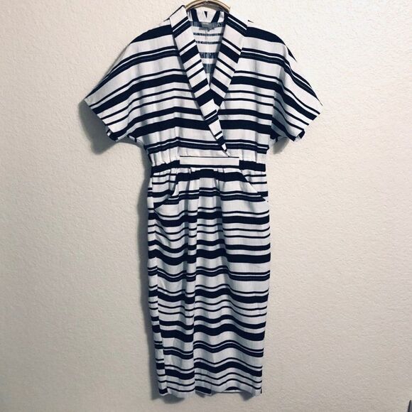 ASOS DESIGN Curve Black and White Striped Midi Dress With Pockets size 6 - Picture 2 of 15